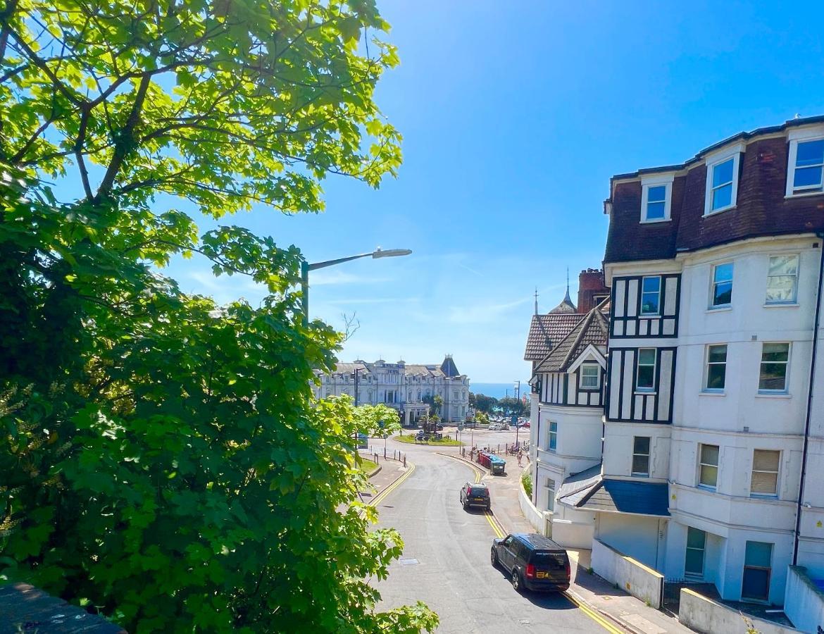 Lovely Apartment, One Minute From Bournemouth Beach And Town. Exterior photo